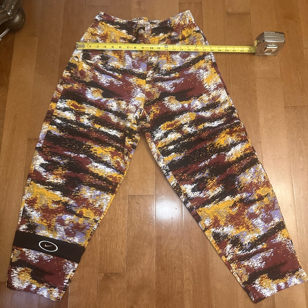 Women’s Nike Multi Colored Loose Fit Mid Rise Sweats Size M $60 dq3587-010